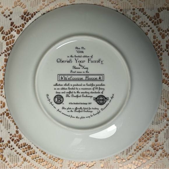 🌻Vintage 1997 Bradford Exchange Plate “Cherish Your Family” Glenna Kurz 8” - Picture 12 of 16